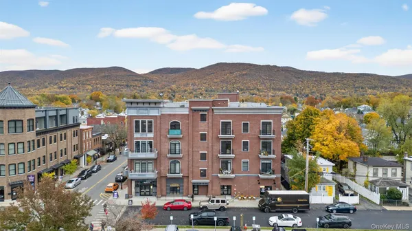 $564,999 | 249 Main Street, Unit 305, Beacon, NY 12508