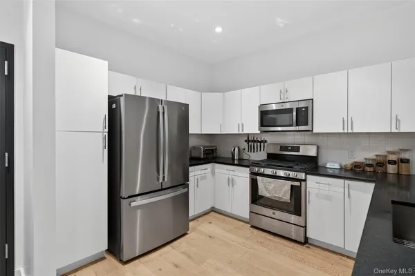 $564,999 | 249 Main Street, Unit 305, Beacon, NY 12508