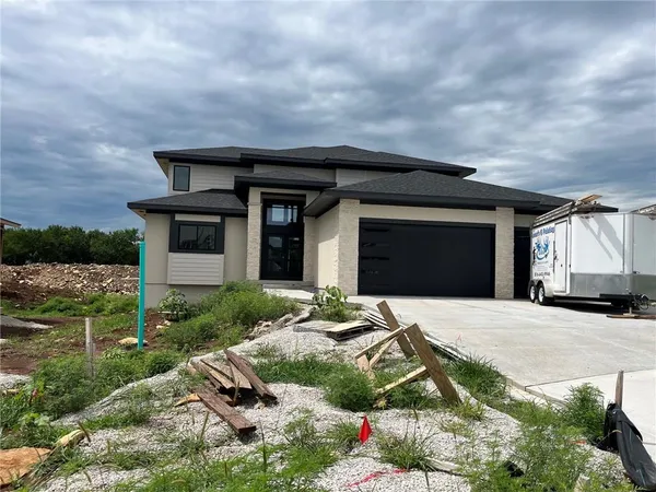 $1,102,550 | 11803 West 181st Terrace, Overland Park, KS 66013