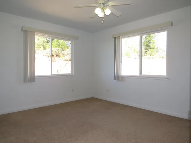 a view of a livingroom with closet