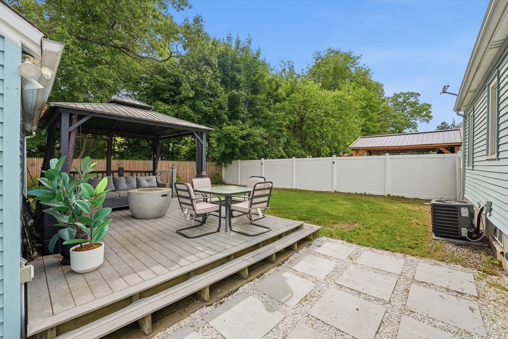 154 Russell Street Springfield, MA 01104 - Photo 24 of 29