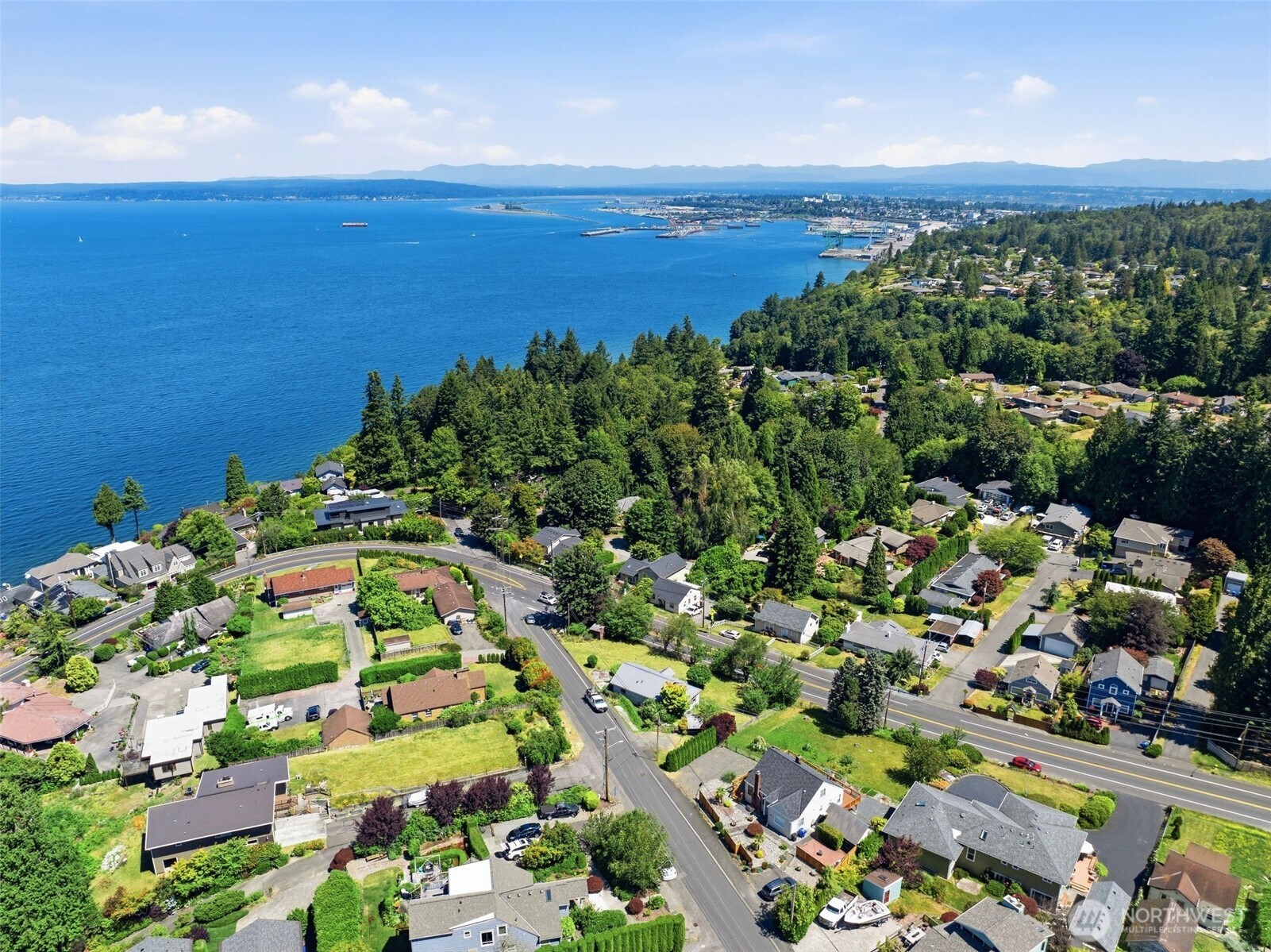 4417 Seahurst Avenue Everett, WA 98203 - Photo 29 of 30