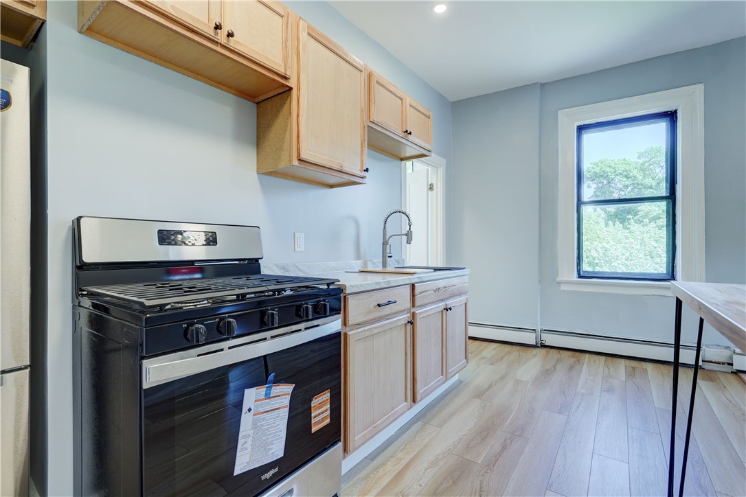 90 Henrietta Street, Unit 4 Rochester, NY 14620 - Photo 3 of 19