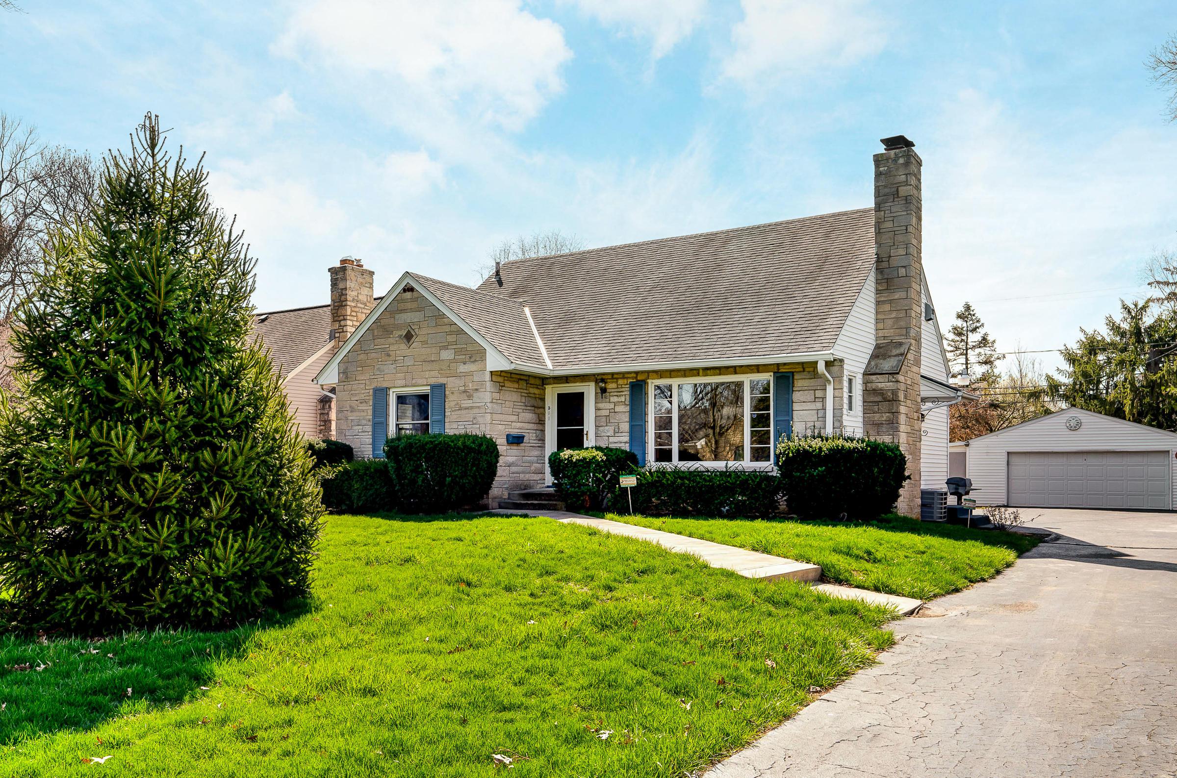511 Acton Road Columbus, OH 43214 - Photo 1 of 38 Gallery Image 1