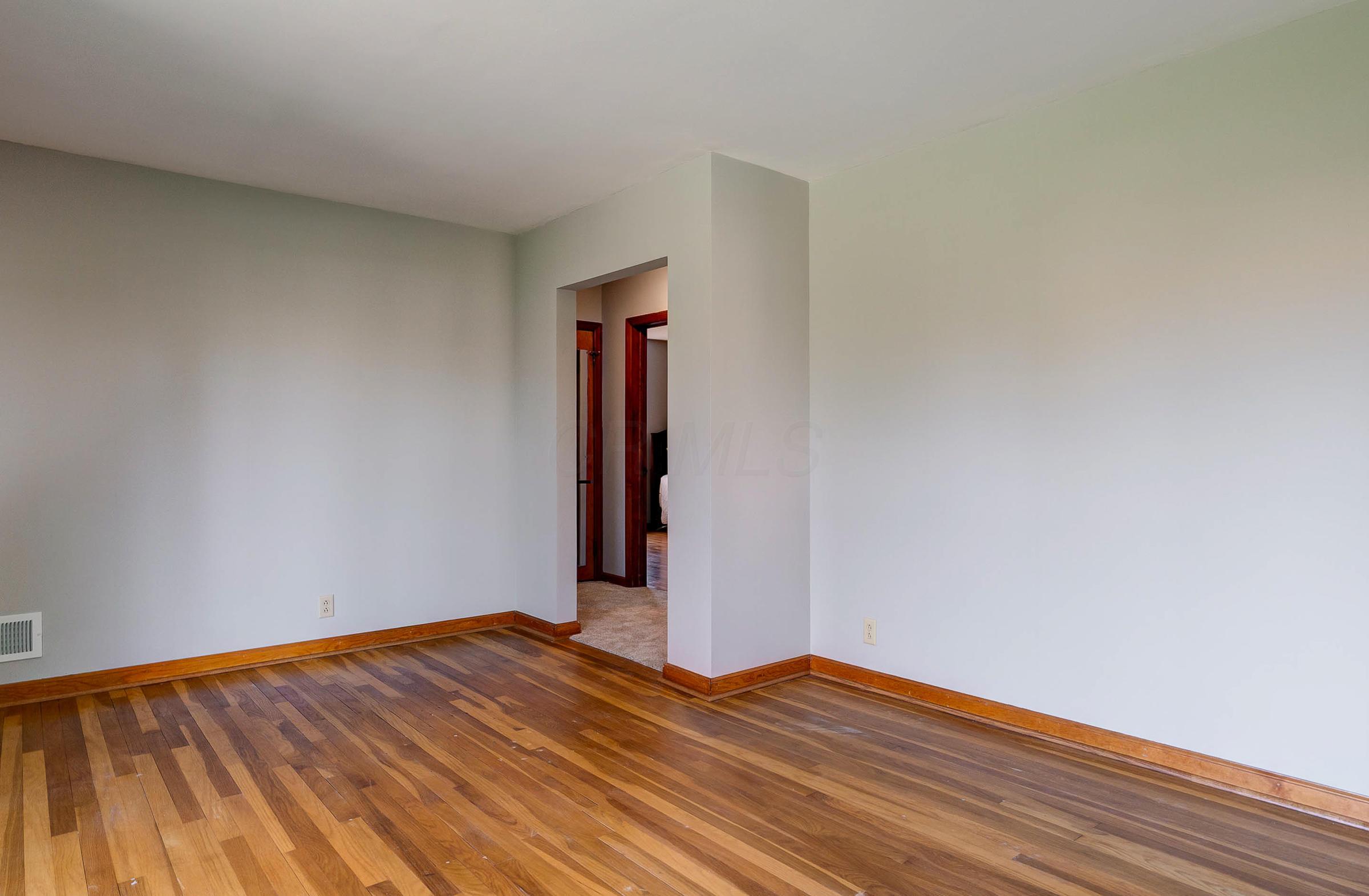 511 Acton Road Columbus, OH 43214 - Photo 7 of 38 Gallery Image 7