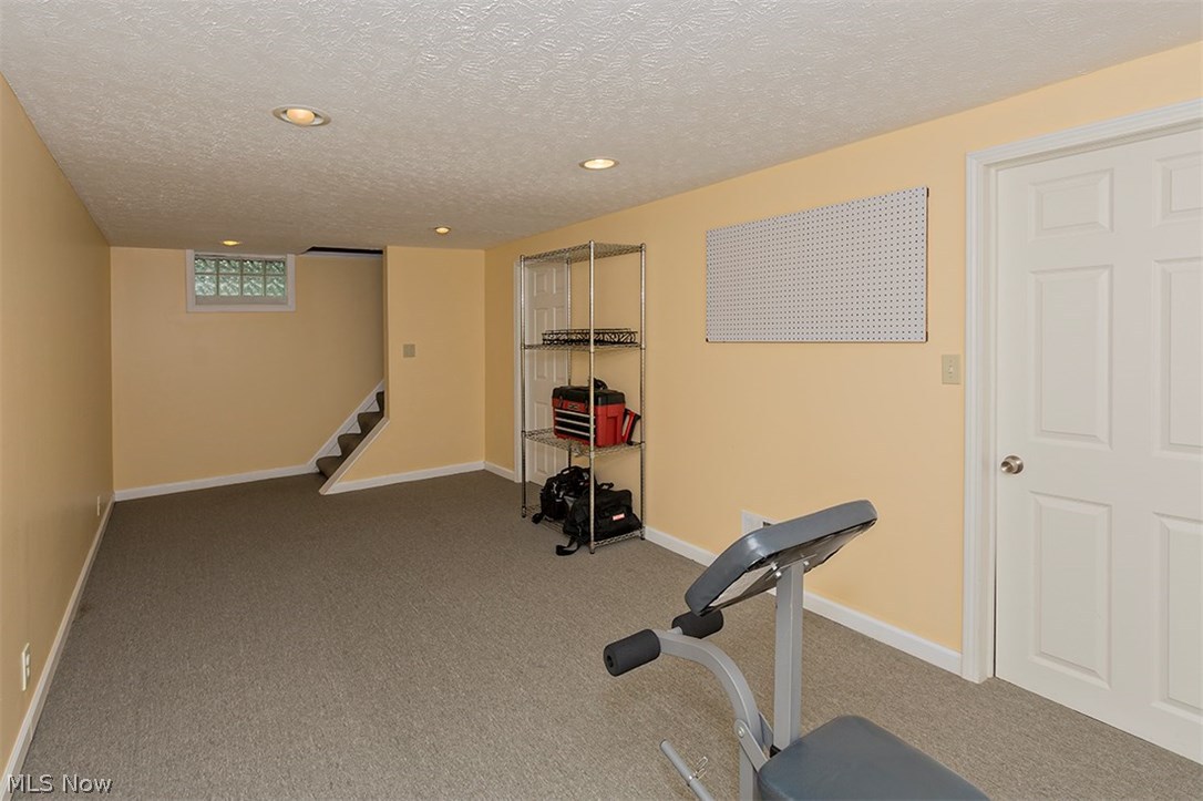 1160 Haselton Road Cleveland, OH 44121 - Photo 28 of 33 Another view...