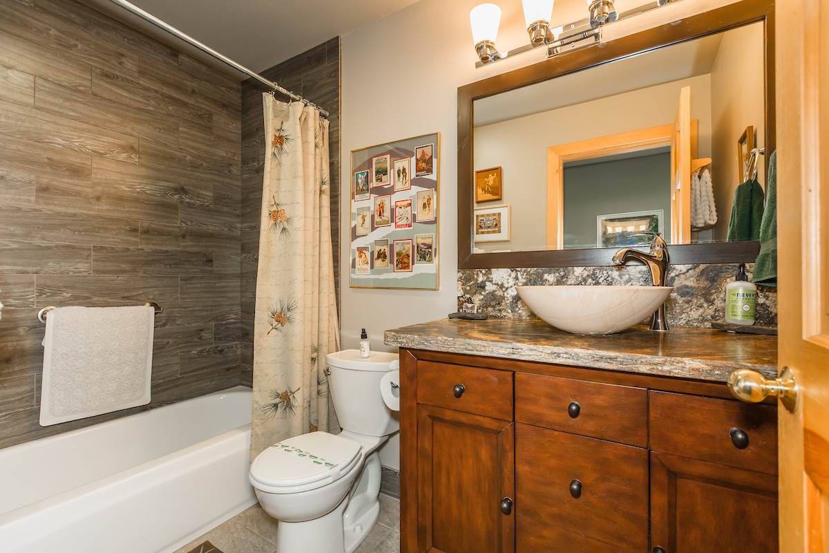 11564 Kitzbuhel Road Truckee, CA 96161 - Photo 18 of 21 Gallery Image 18