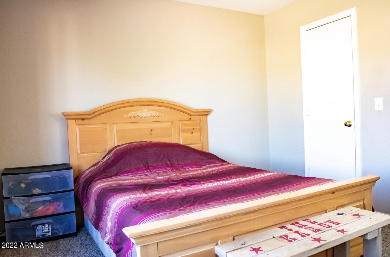 6442 West Riva Road Phoenix, AZ 85043 - Photo 9 of 11 F86EDC7E-CC54-470B-9BC7-EE8C61B9E2DB