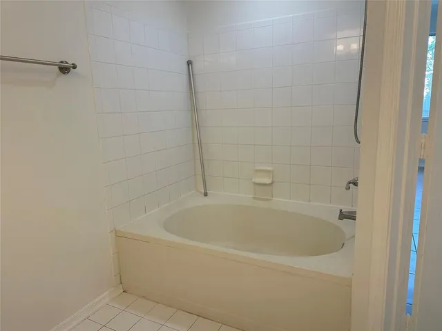 $2,300 | 5503 Pageant Place, Unit 22, Margate, FL 33063