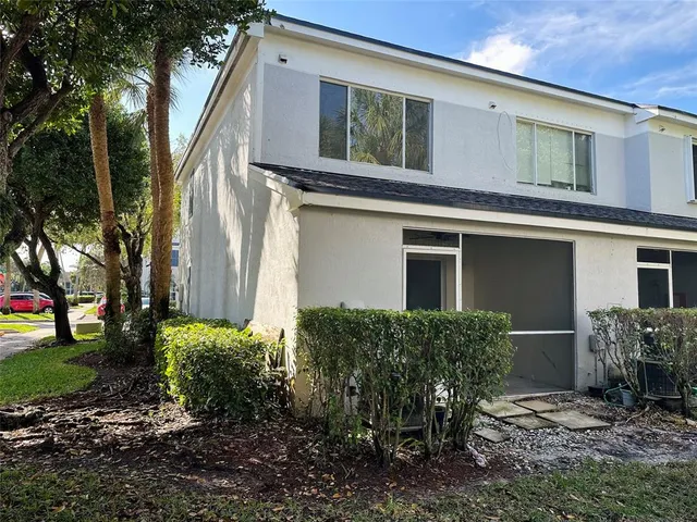 $2,300 | 5503 Pageant Place, Unit 22, Margate, FL 33063
