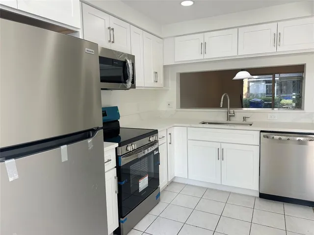 $2,300 | 5503 Pageant Place, Unit 22, Margate, FL 33063
