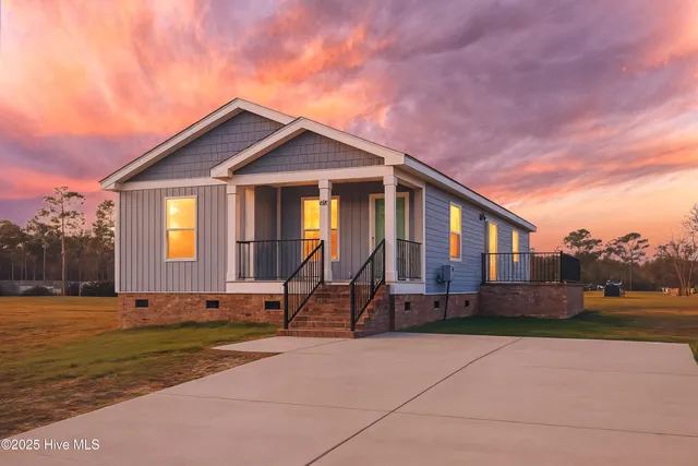 $315,000 | 936 Willow Place Southwest, Calabash, NC 28467