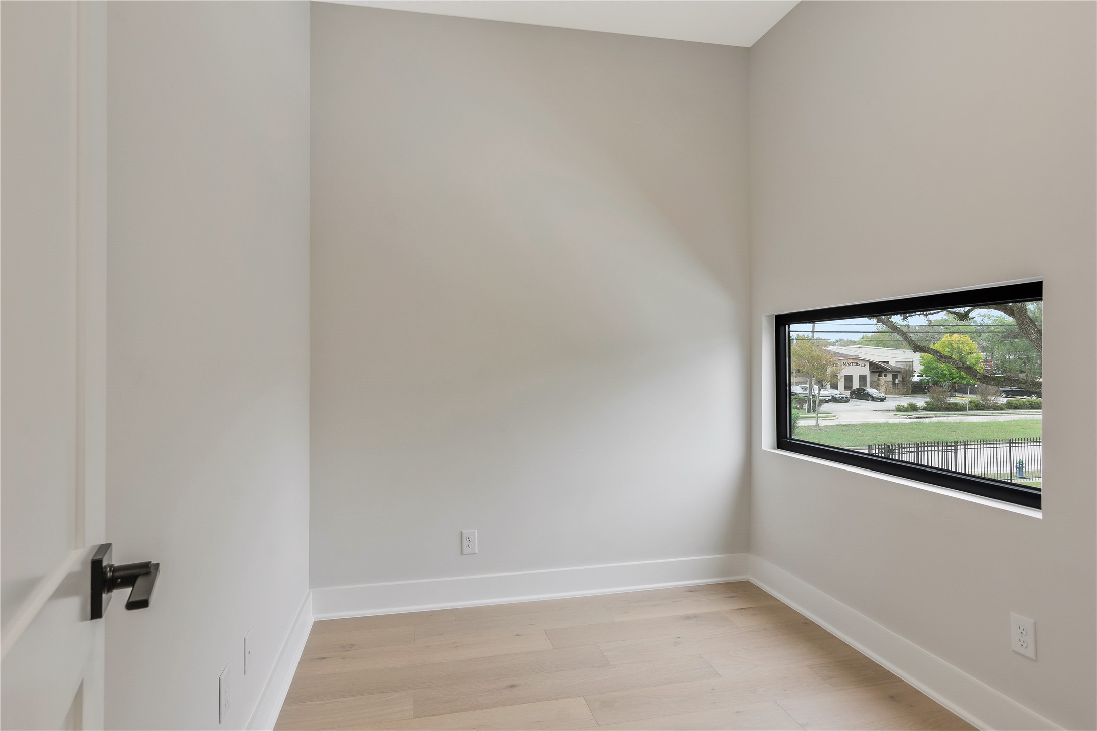 2235 Blalock Road Houston, TX 77080 - Photo 15 of 33 a view of a room