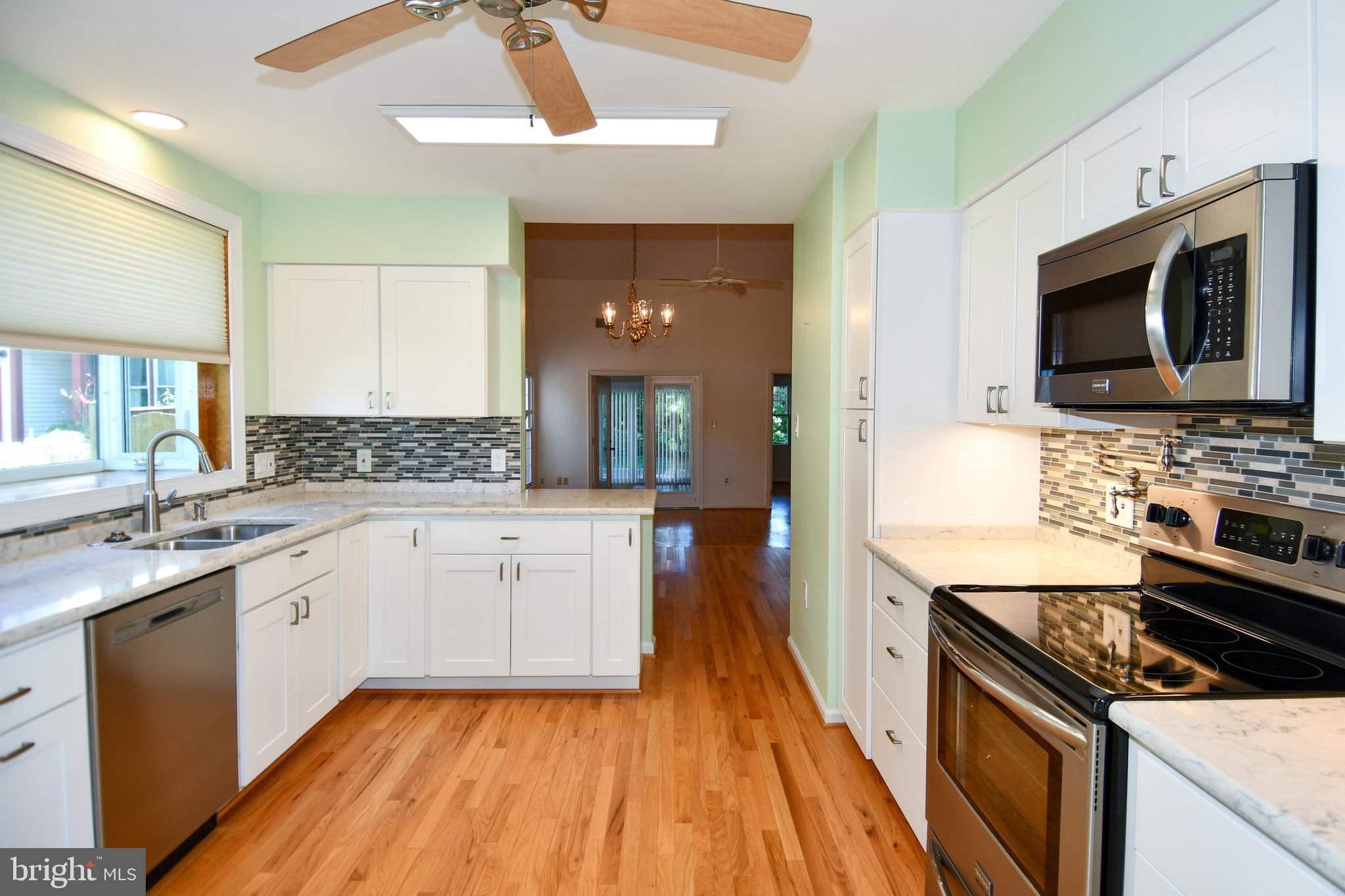 6730 Anders Terrace Springfield, VA 22151 - Photo 10 of 38
