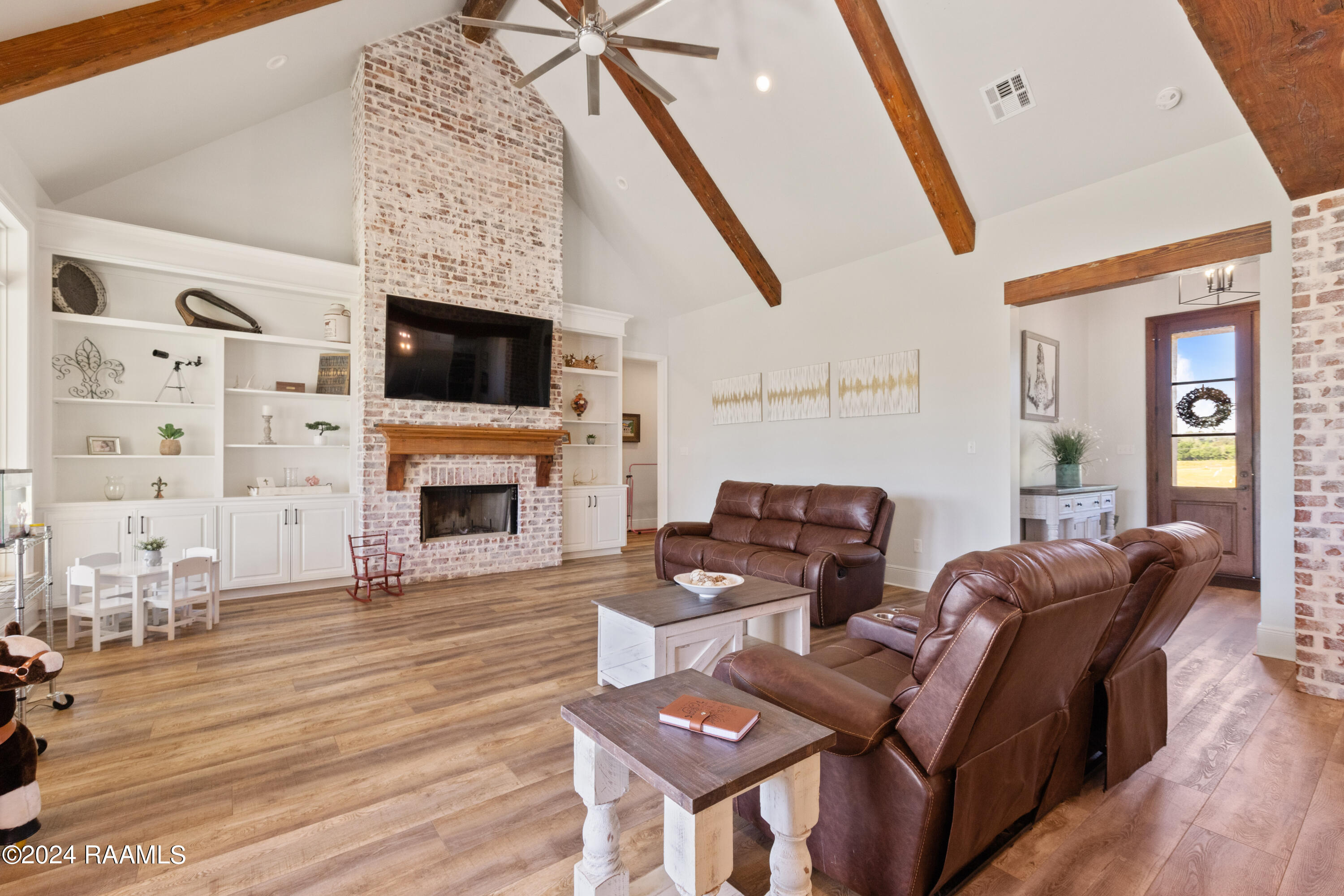 6190 Ellis Road Iota, LA 70543 - Photo 20 of 46 Living Room