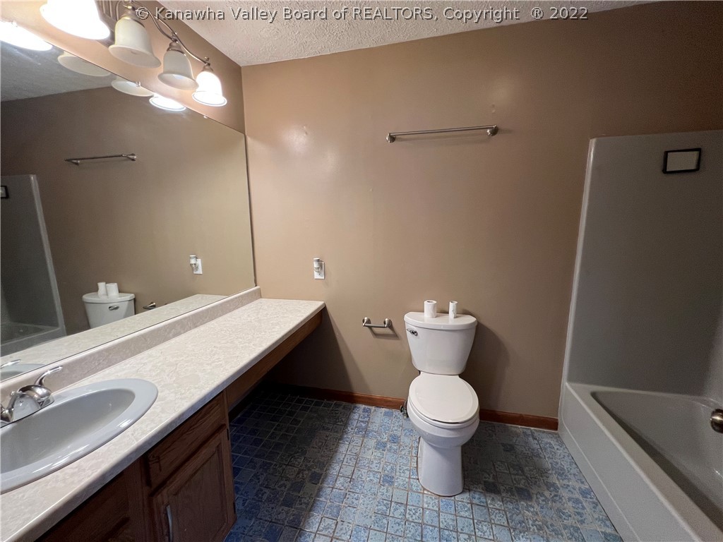 641 Stratton Street Logan, WV 25601 - Photo 19 of 23 bath 2