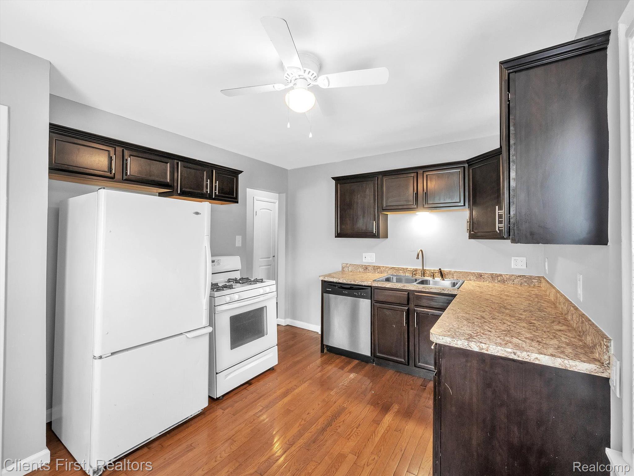 4405 Howe Road Wayne, MI 48184 - Photo 2 of 22 Gallery Image 2