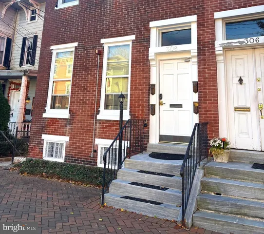 $1,200 | 308 East Union Street, Burlington, NJ 08016