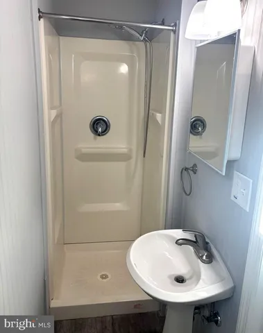 $1,200 | 308 East Union Street, Burlington, NJ 08016