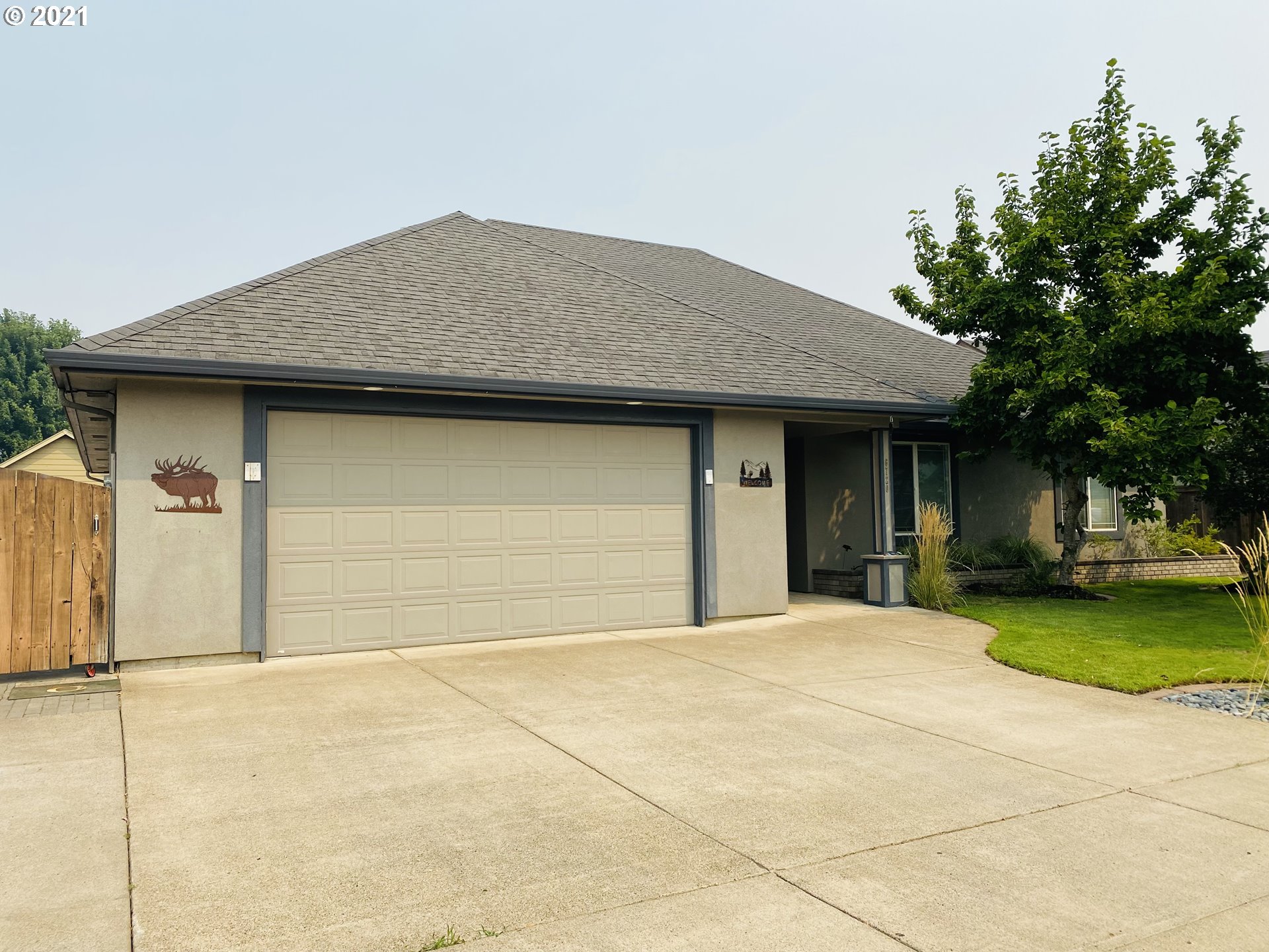 6720 Aaron Lane Springfield, OR 97478 - Photo 2 of 22