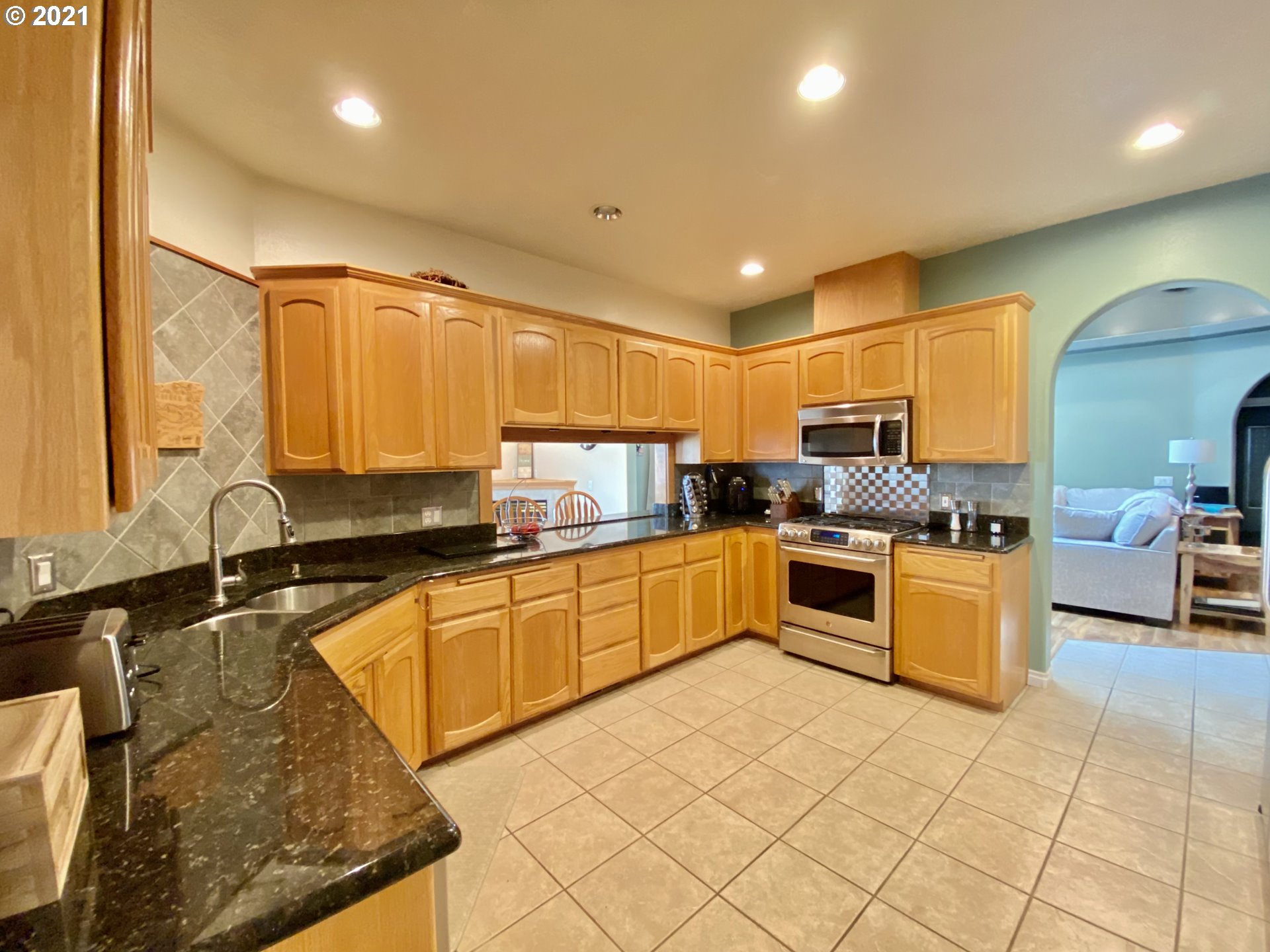 6720 Aaron Lane Springfield, OR 97478 - Photo 11 of 22