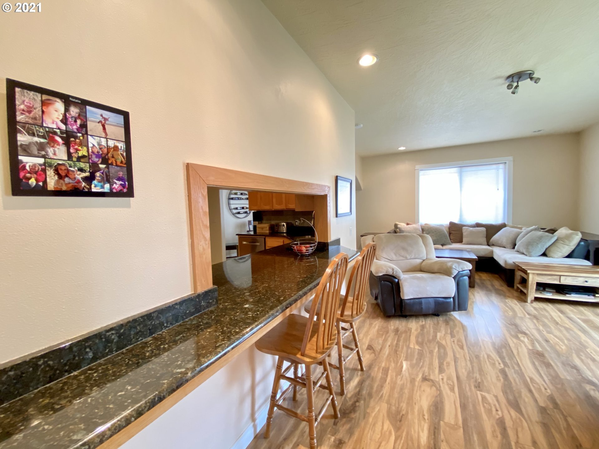 6720 Aaron Lane Springfield, OR 97478 - Photo 8 of 22
