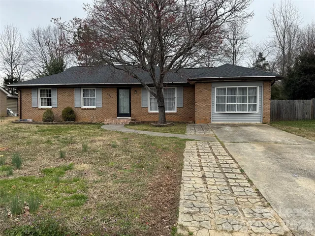 $1,800 | 8027 Country Oaks Road, Charlotte, NC 28227