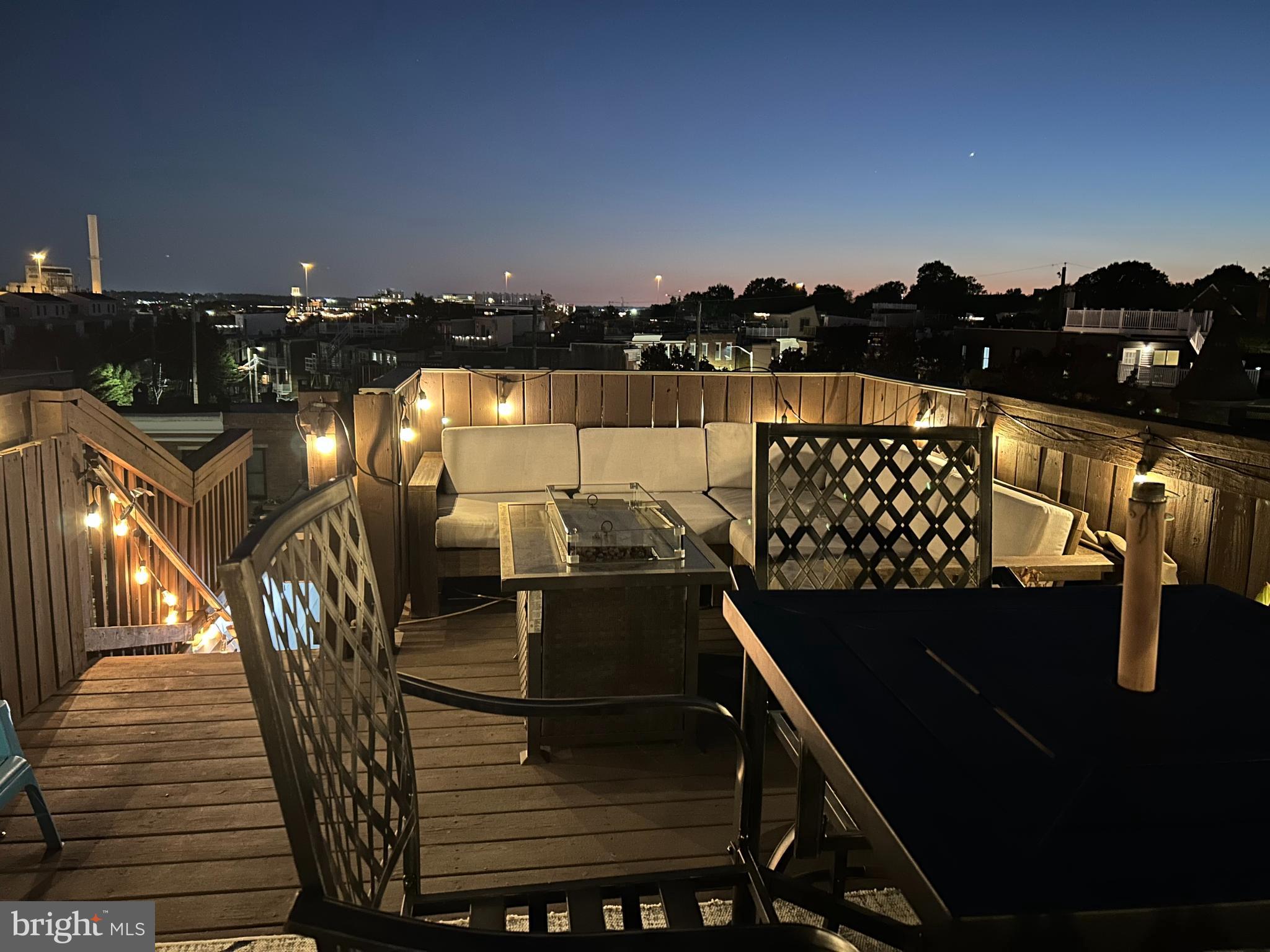 704 East Fort Avenue Baltimore, MD 21230 - Photo 54 of 58 a terrace with outdoor seating and city view