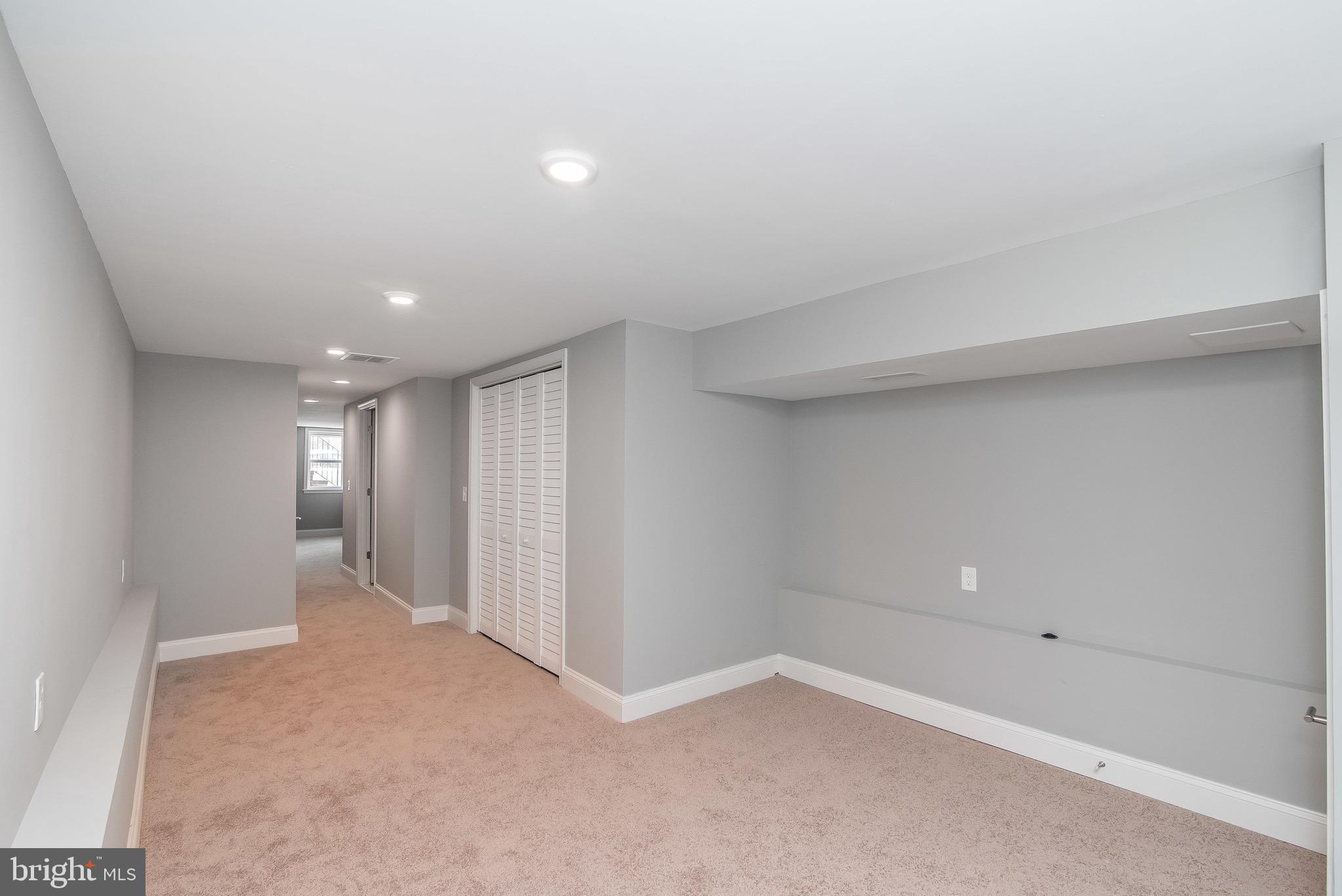 704 East Fort Avenue Baltimore, MD 21230 - Photo 8 of 58 a view of an empty room