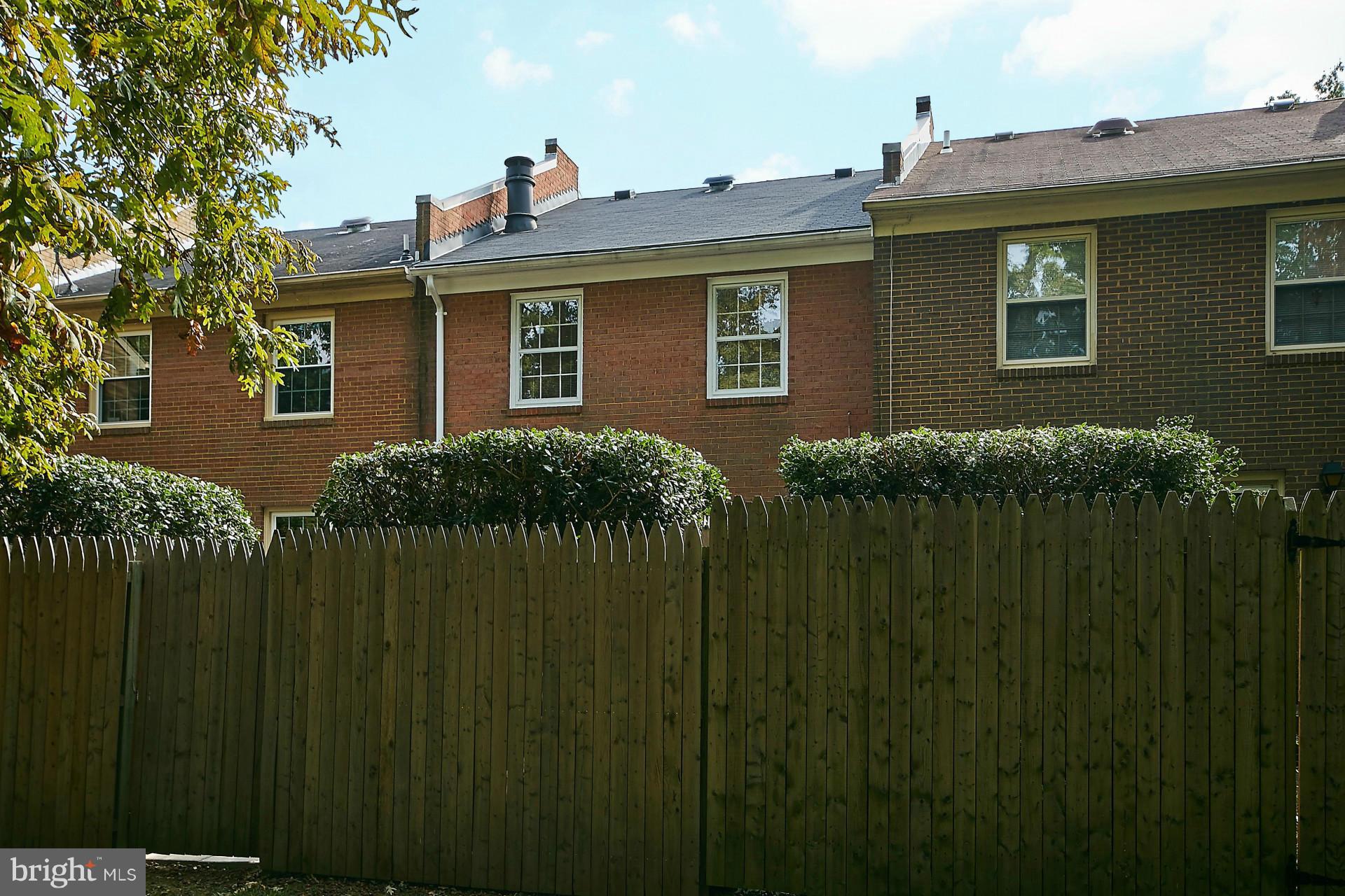 7052 Leestone Street Springfield, VA 22151 - Photo 27 of 30 Exterior (Rear)
