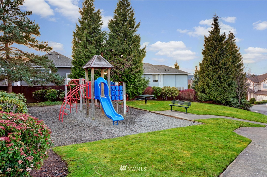 2016 Northeast 34th Place Renton, WA 98056 - Photo 25 of 25 Gallery Image 25