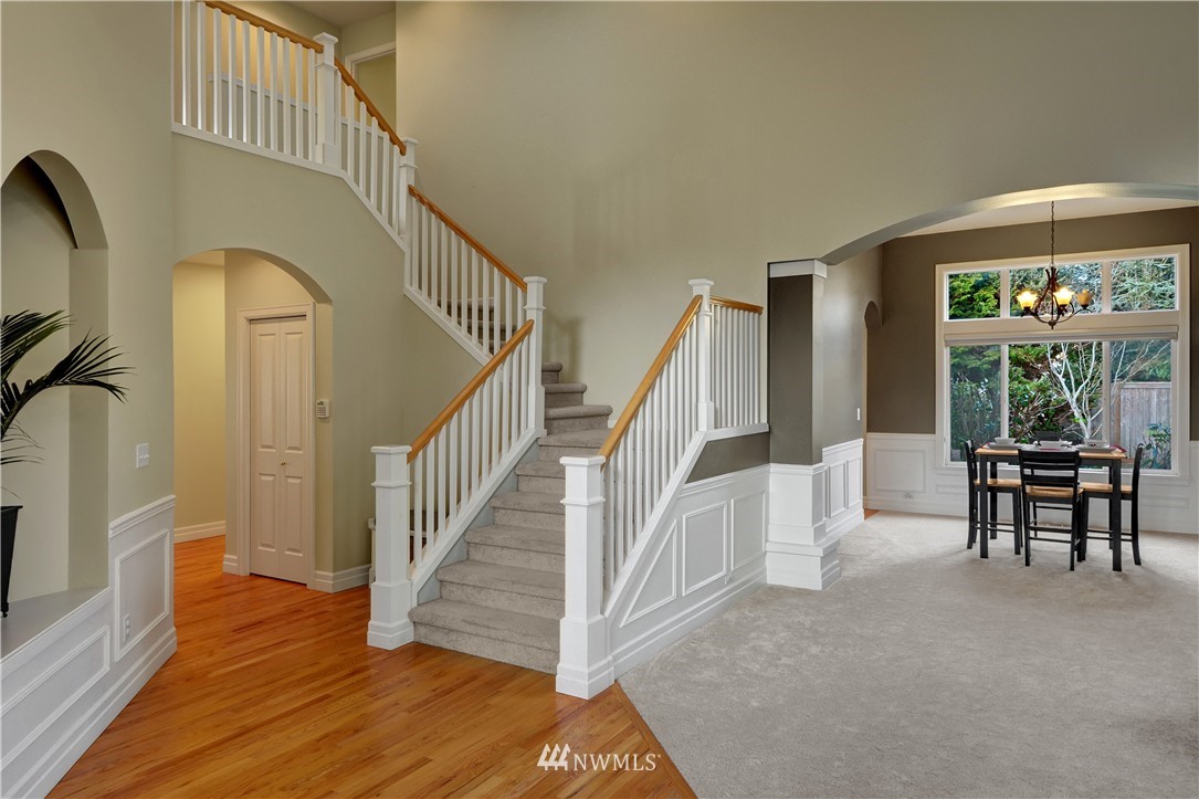2016 Northeast 34th Place Renton, WA 98056 - Photo 7 of 25 Gallery Image 7