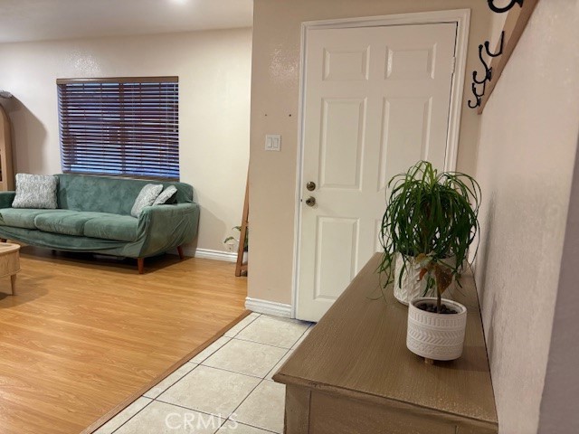 7249 Marcelle Street Paramount, CA 90723 - Photo 14 of 26 Entry