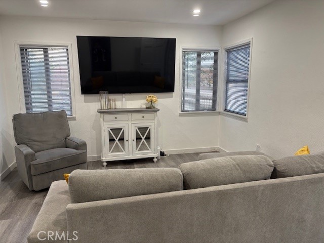 7249 Marcelle Street Paramount, CA 90723 - Photo 4 of 26 Front unit - living room