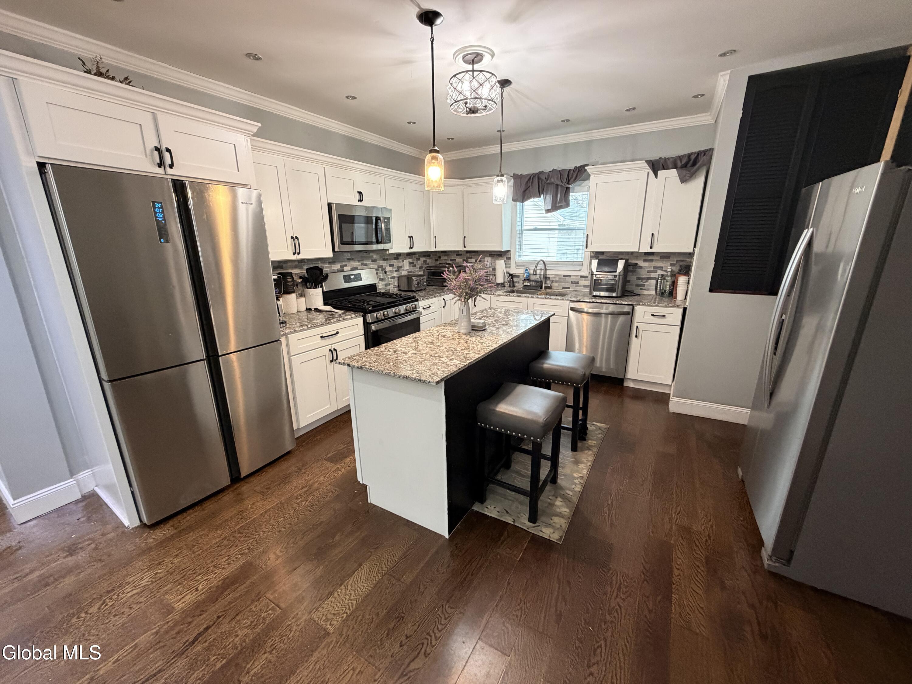 1025 Hegeman Street Schenectady, NY 12306 - Photo 2 of 32 IMG_5975