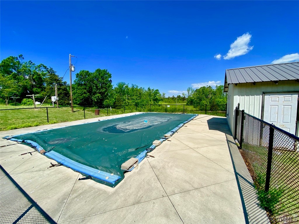 3675 Namozine Road Crewe, VA 23930 - Photo 39 of 48 a view of a backyard with a garden