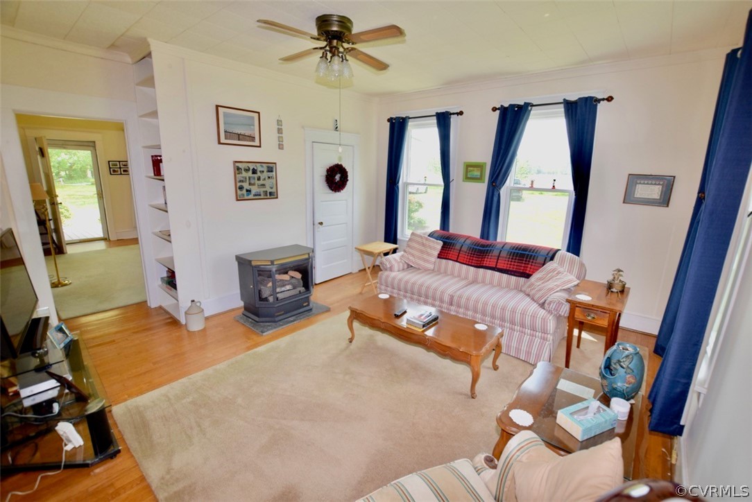 3675 Namozine Road Crewe, VA 23930 - Photo 7 of 48 a living room with furniture and a flat screen tv