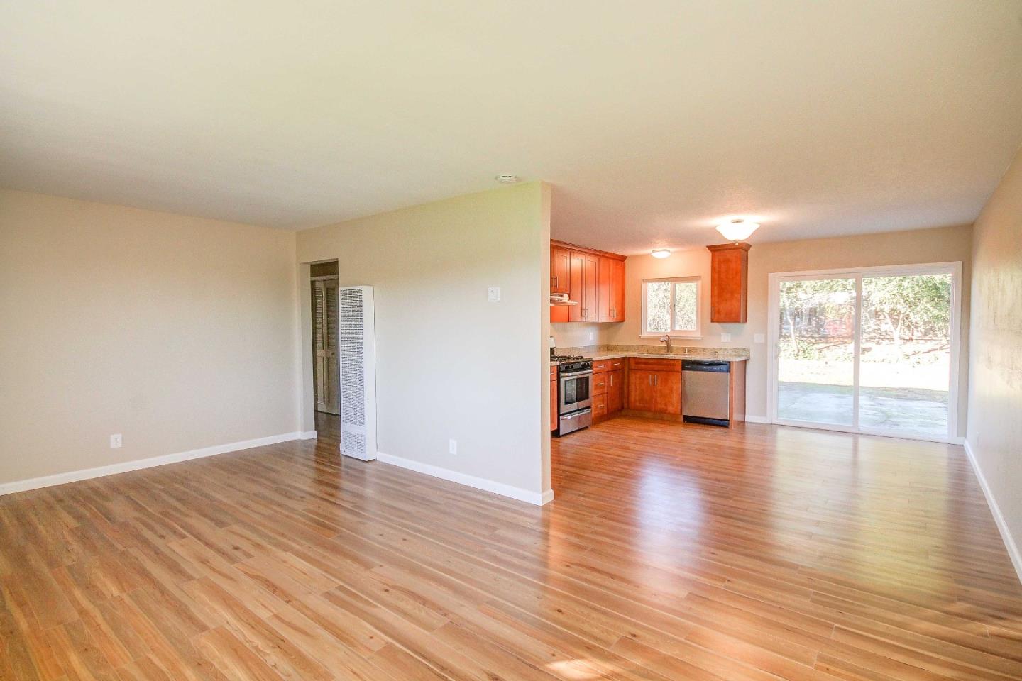 203 Dutchman Road Watsonville, CA 95076 - Photo 3 of 13 Gallery Image 3