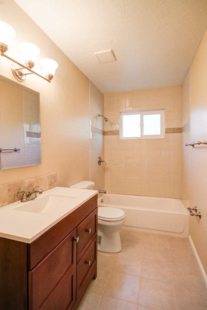 203 Dutchman Road Watsonville, CA 95076 - Photo 7 of 13 Gallery Image 7