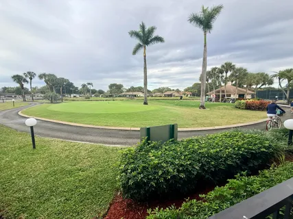 $325,000 | 5021 Oakhill Lane, Unit 123, Delray Beach, FL 33484