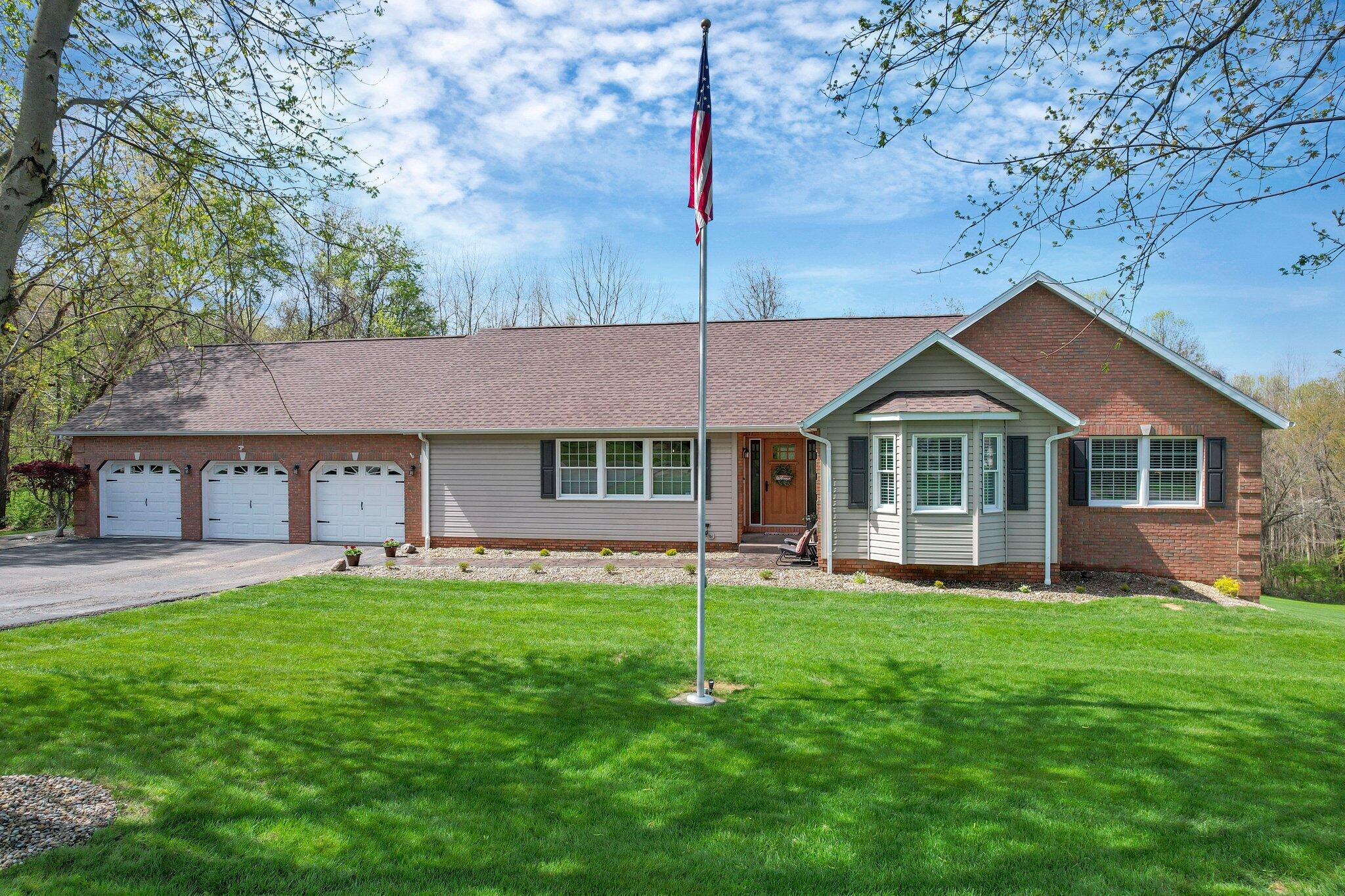 4700 Ellerman Road Zanesville, OH 43701 - Photo 2 of 101 Front