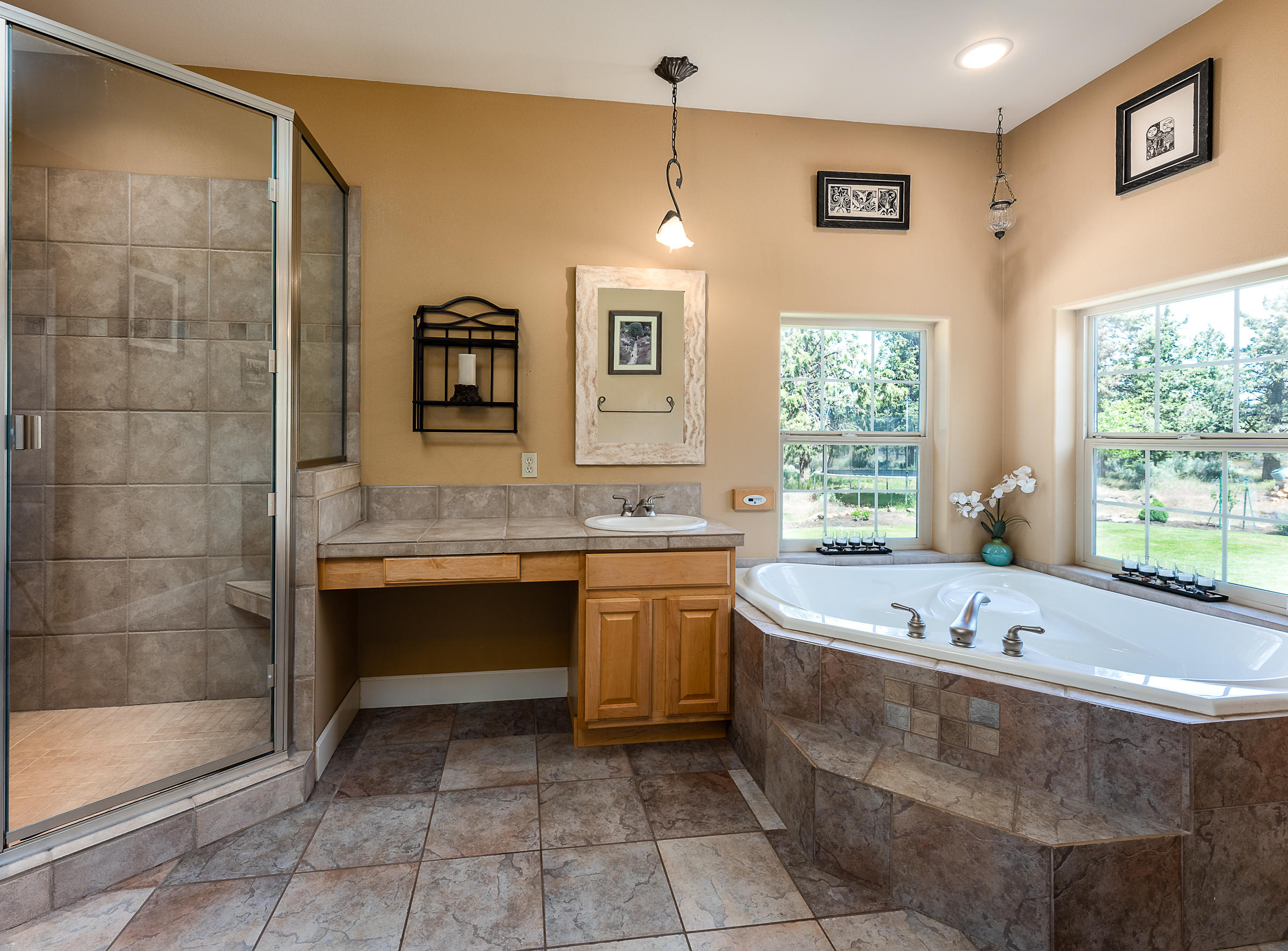 17730 Mountain View Road Sisters, OR 97759 - Photo 13 of 31 14