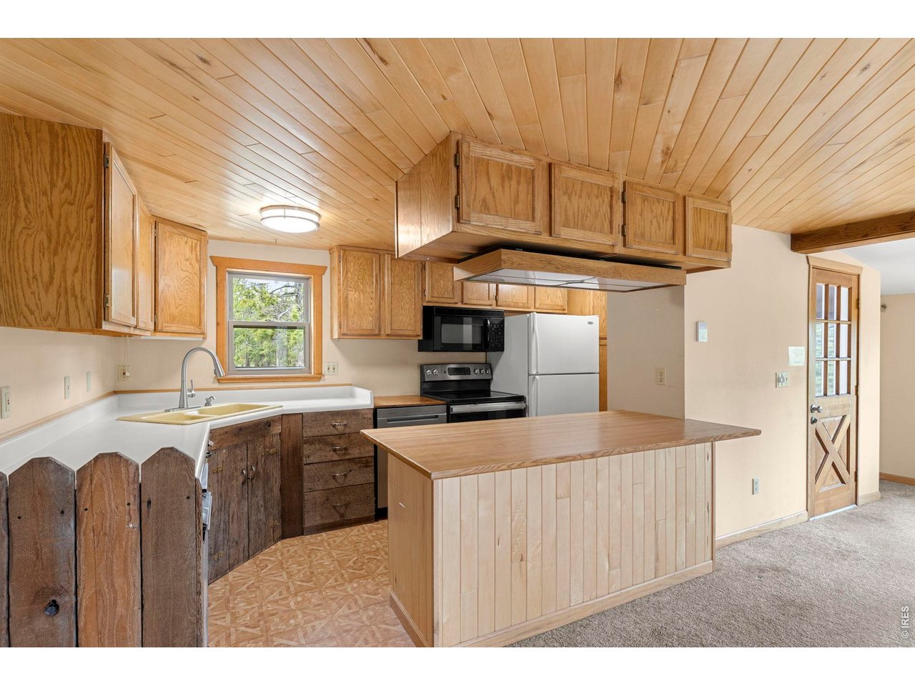 109 Cutforth Road Black Hawk, CO 80422 - Photo 10 of 40 Rustic kitchen cabinetry
