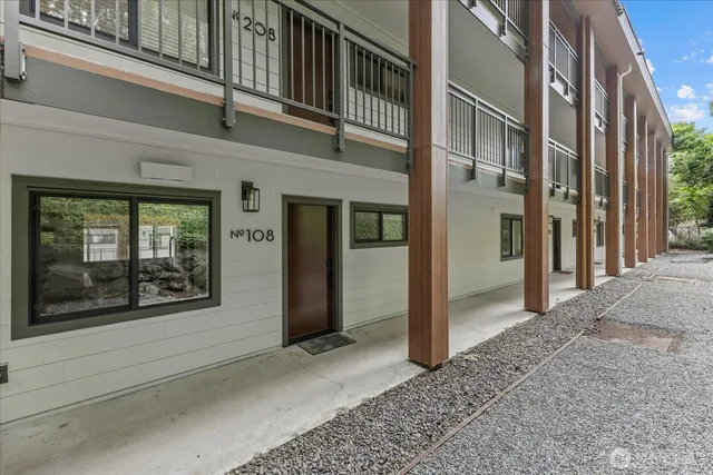 a view of a building entrance