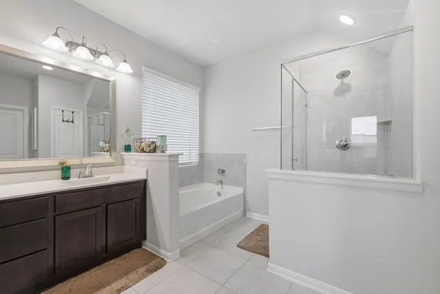 $2,700 | 5928 Agostino Drive, Round Rock, TX 78665