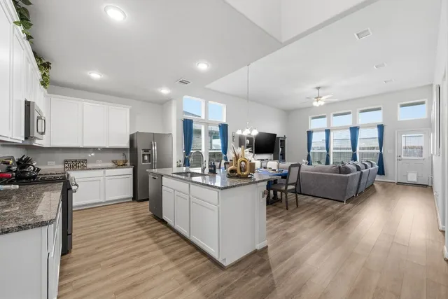 $2,700 | 5928 Agostino Drive, Round Rock, TX 78665