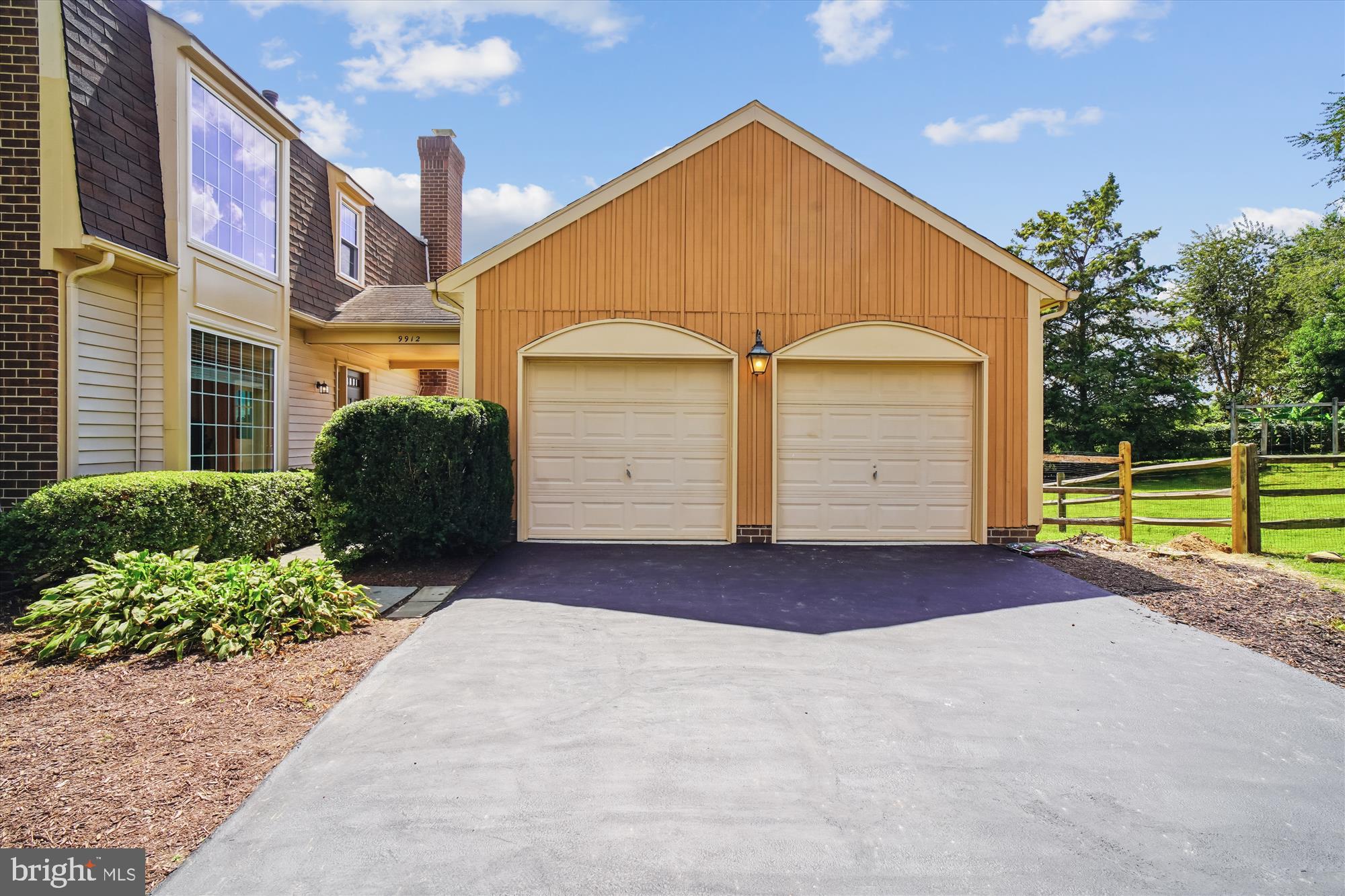 9912 Dellcastle Road Gaithersburg, MD 20886 - Photo 65 of 85 Garage
