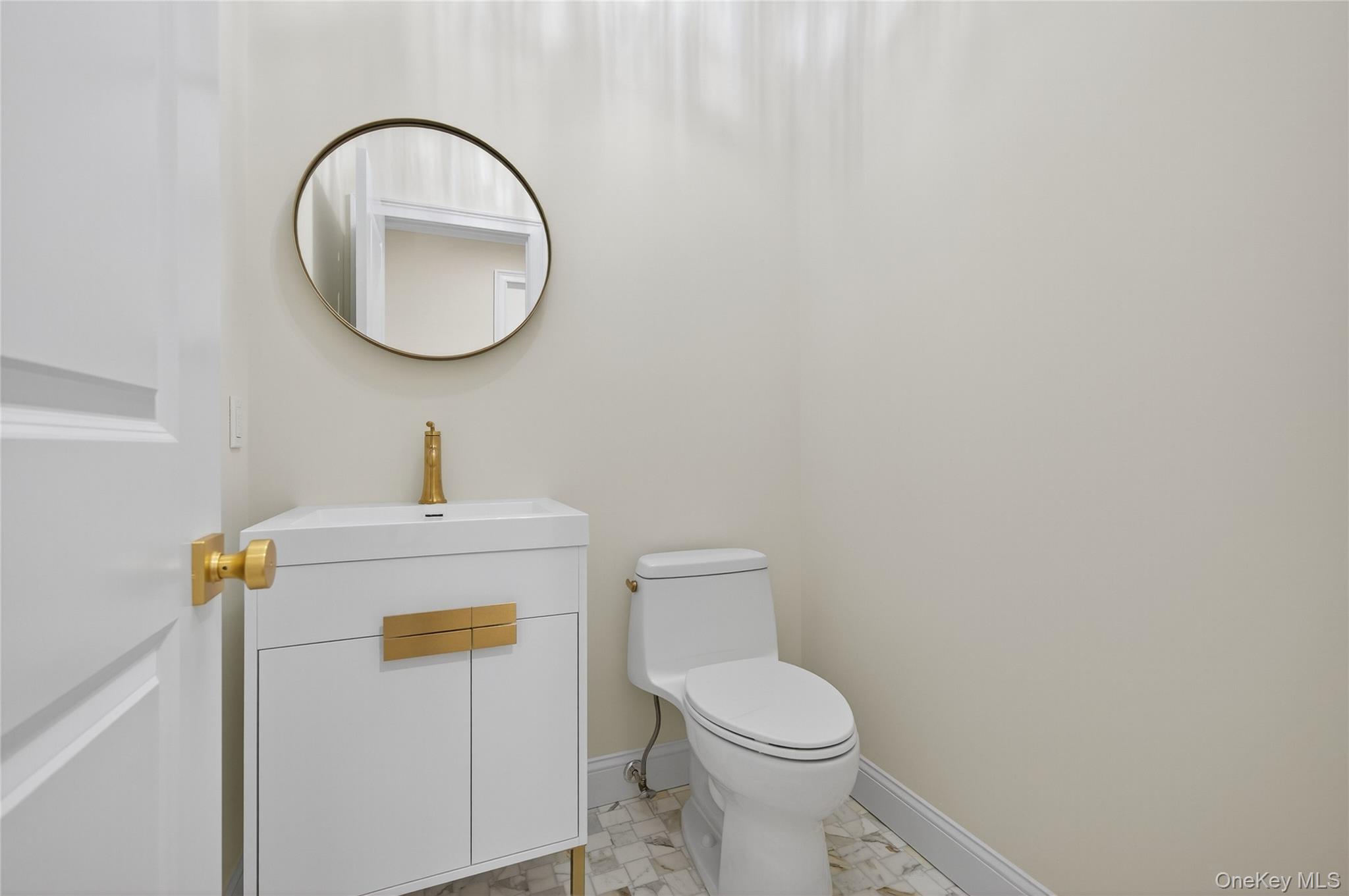 229 Brixton Road Garden City, NY 11530 - Photo 16 of 40
