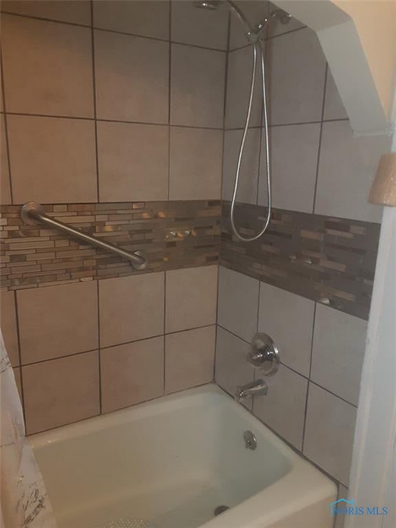 4118 Douglas Road Toledo, OH 43613 - Photo 6 of 11 Gallery Image 6