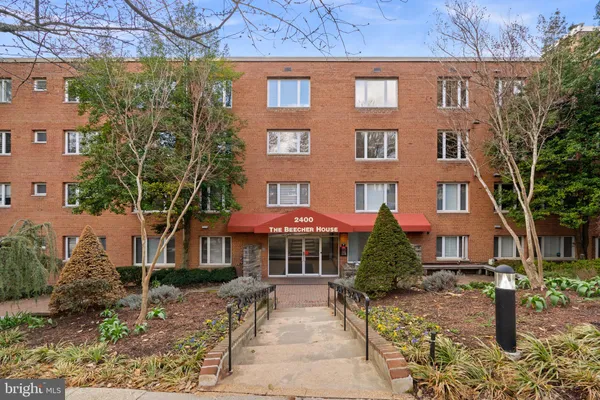 $285,000 | 2400 41st Street Northwest, Unit 312, Washington, DC 20007